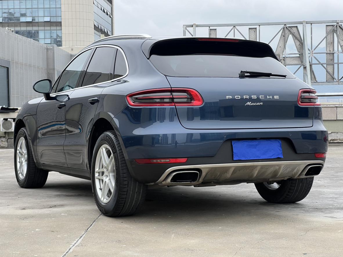 Porsche Macan 2014 thumb 2