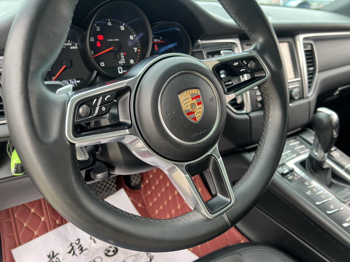 Porsche Macan 2014 thumb 8