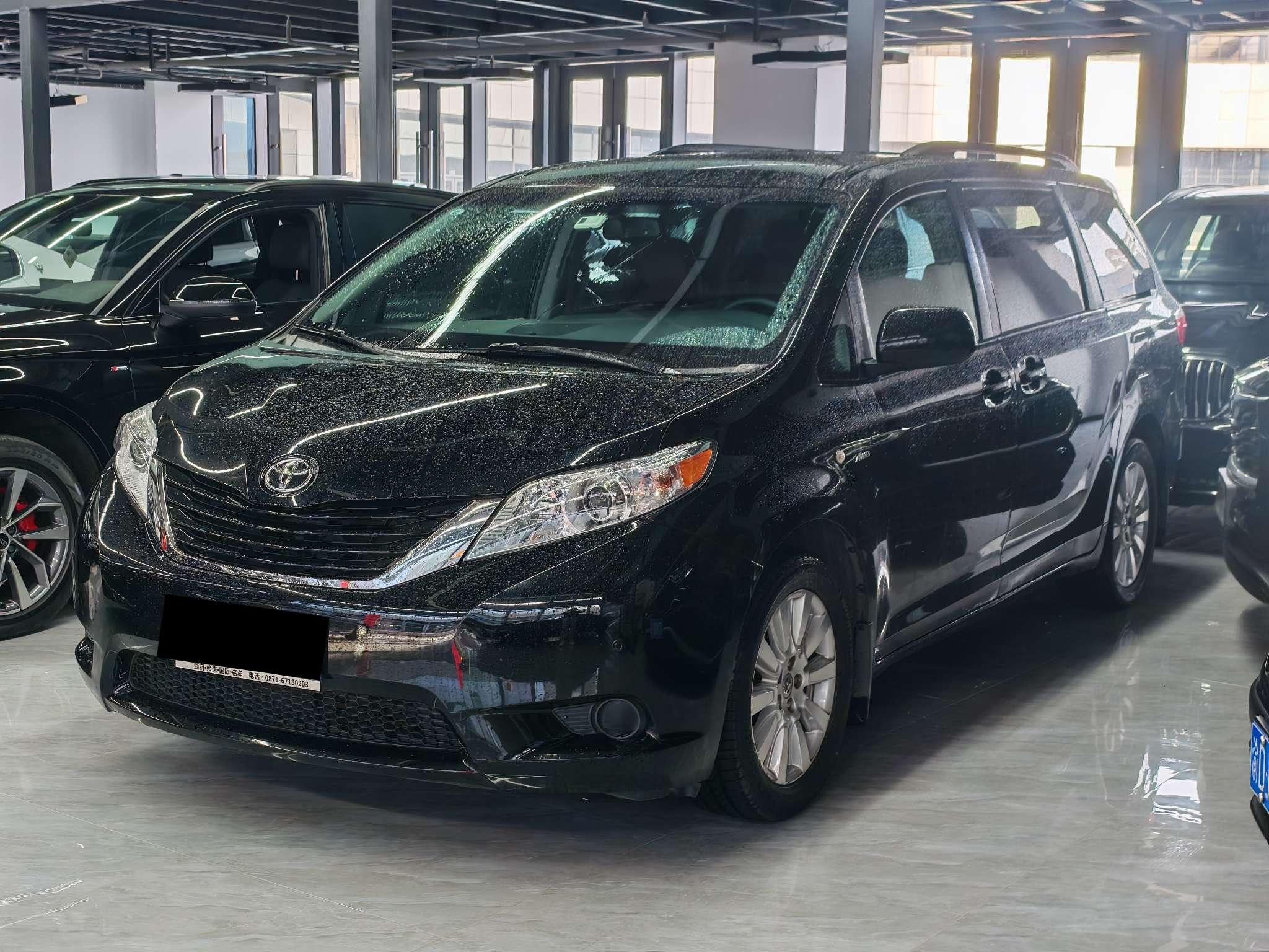 Toyota Sienna 2016 thumb 9