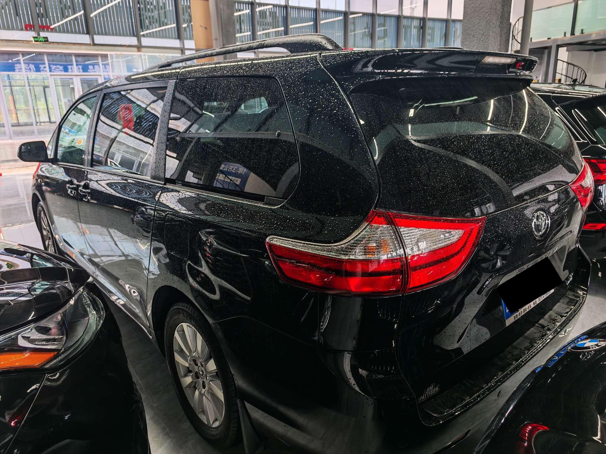 Toyota Sienna 2016 thumb 11