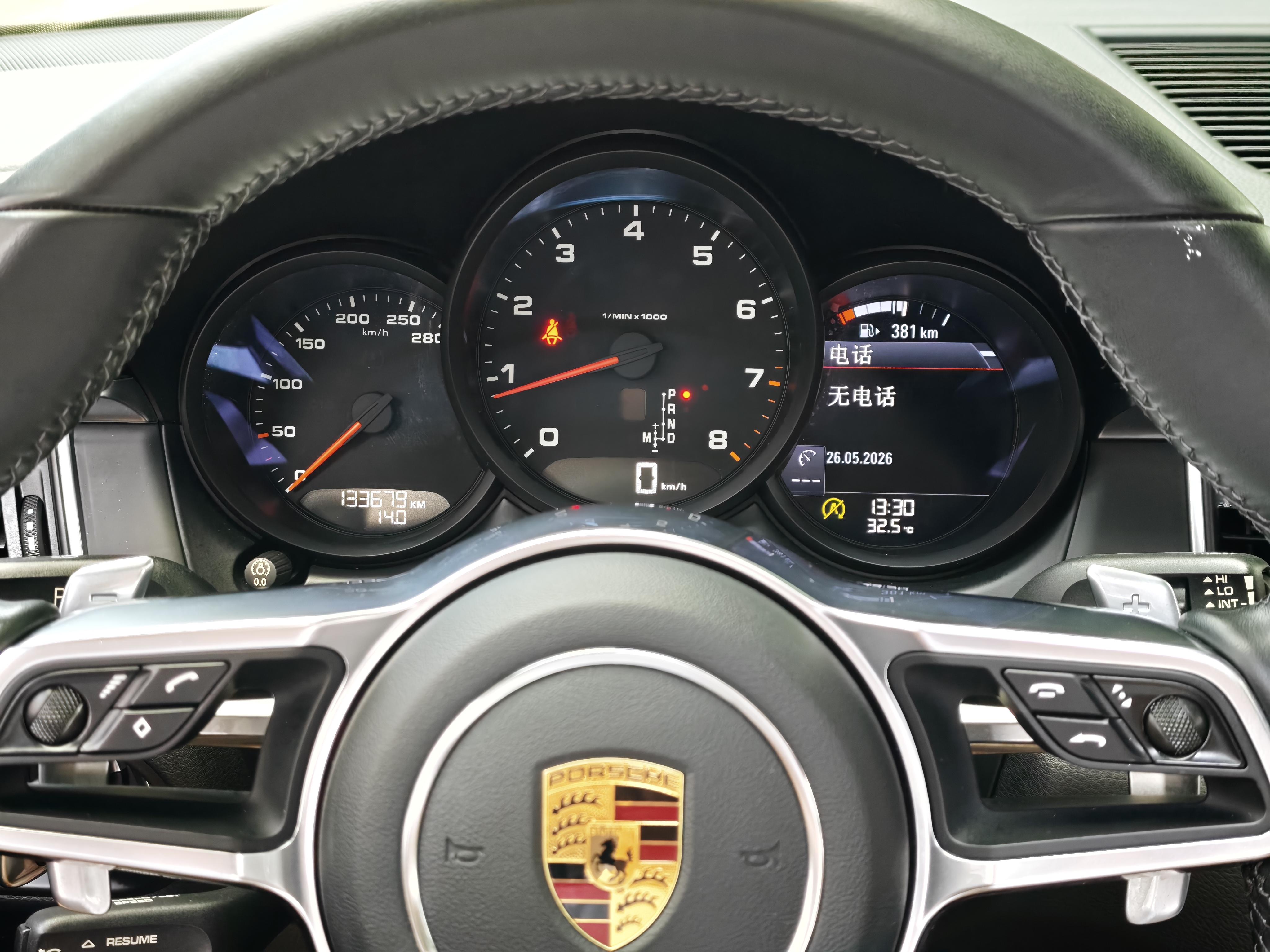 Porsche Macan 2016 thumb 12