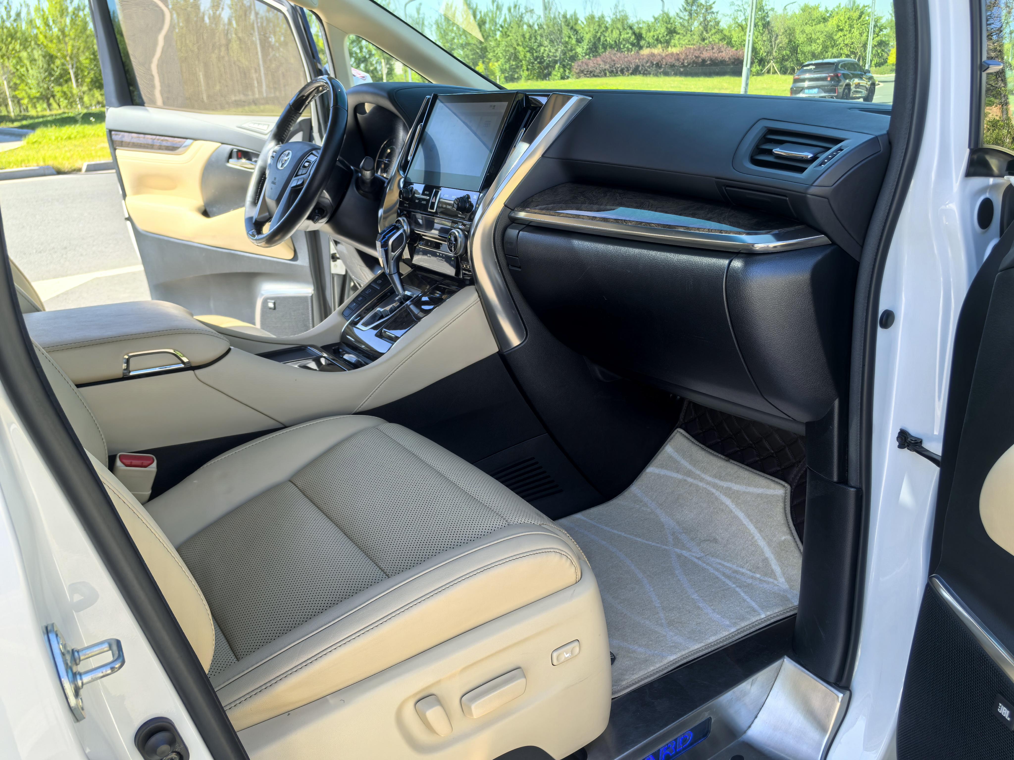 Toyota Alphard 2021 thumb 7