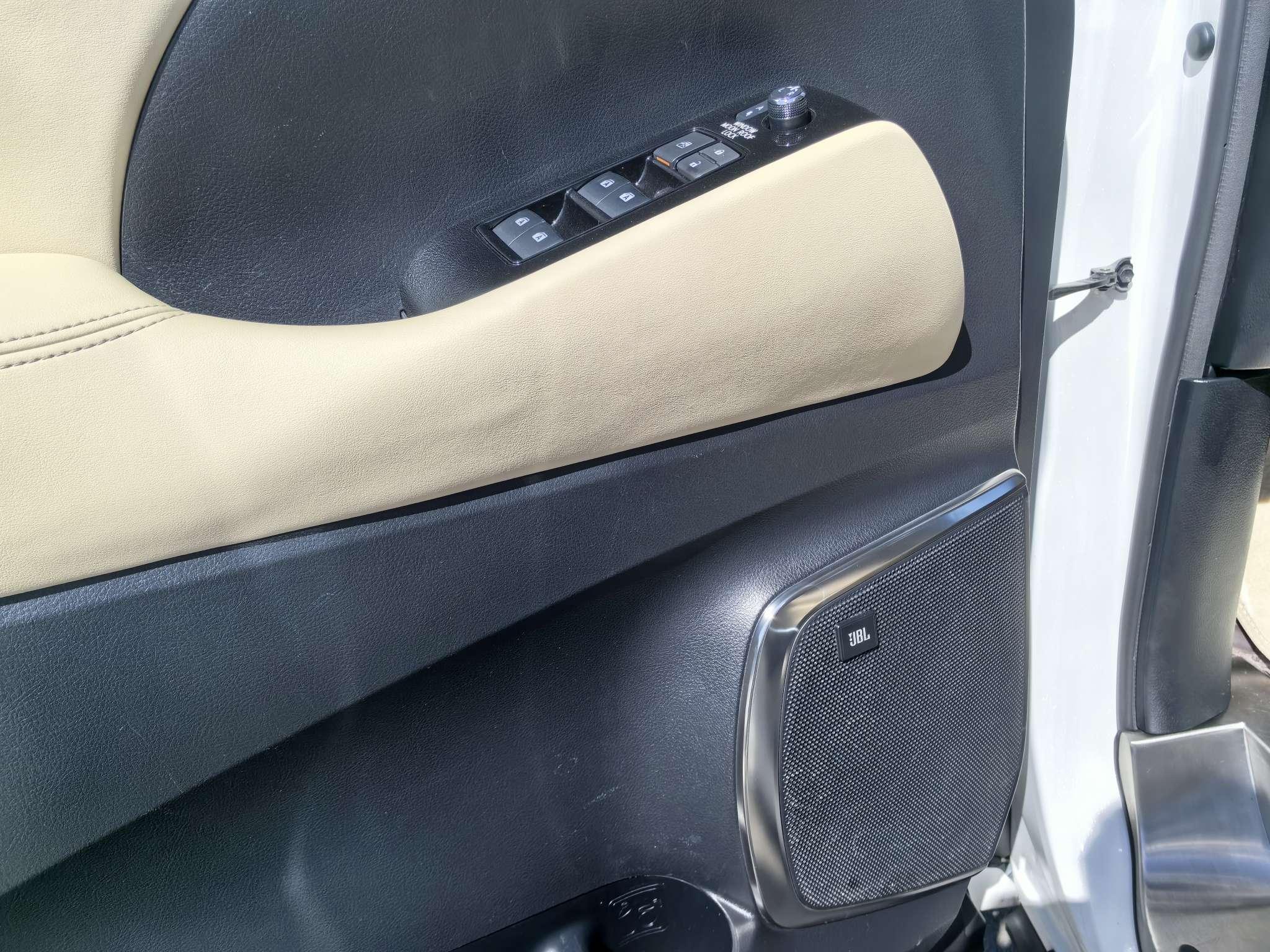 Toyota Alphard 2021 thumb 8