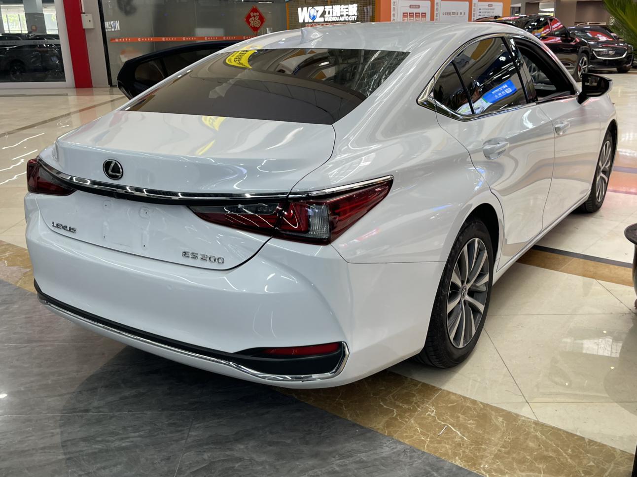 Lexus ES 2020 thumb 3