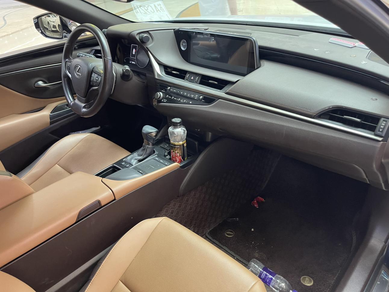 Lexus ES 2020 thumb 6