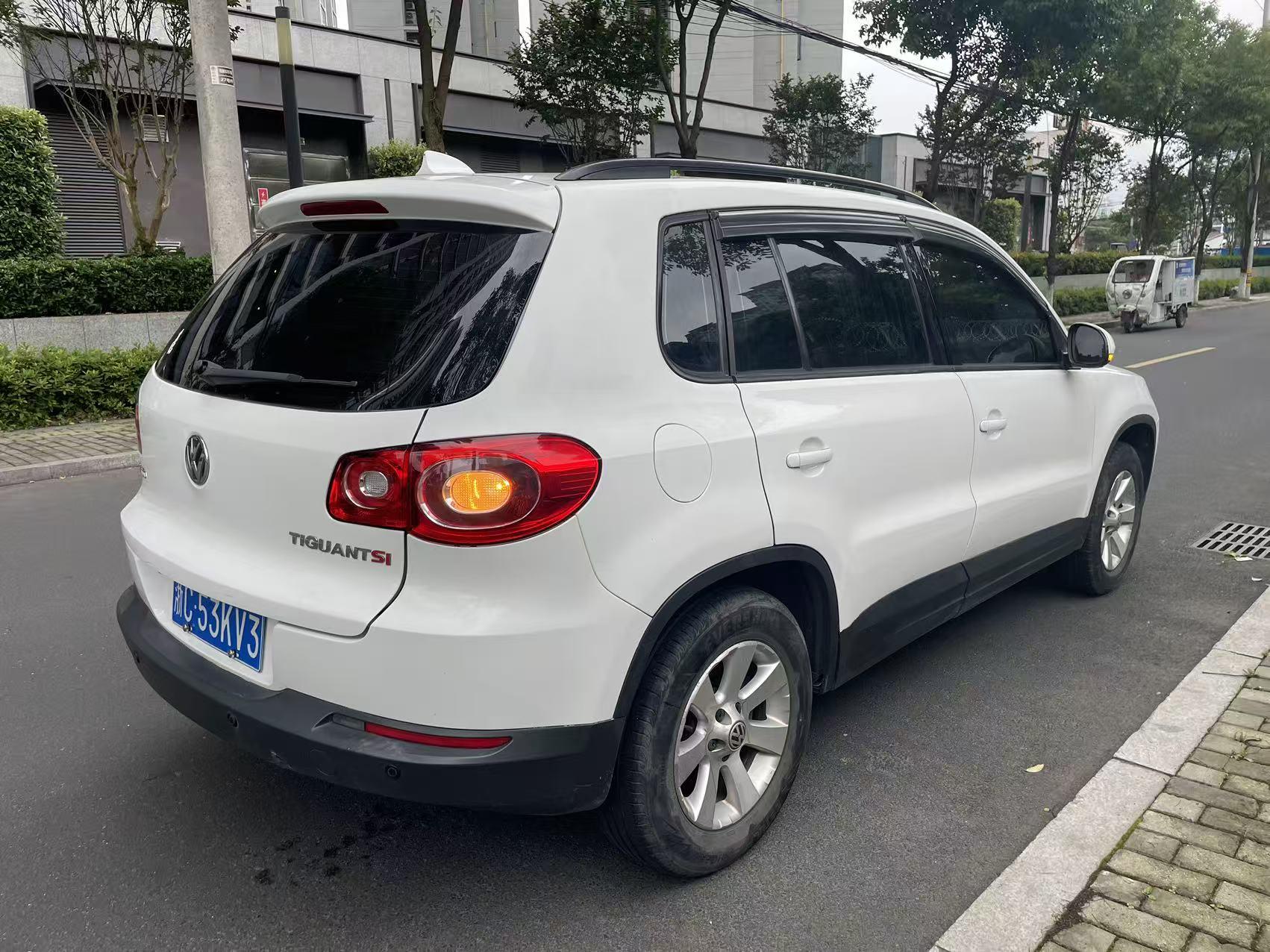 Volkswagen Tiguan 2010 thumb 5