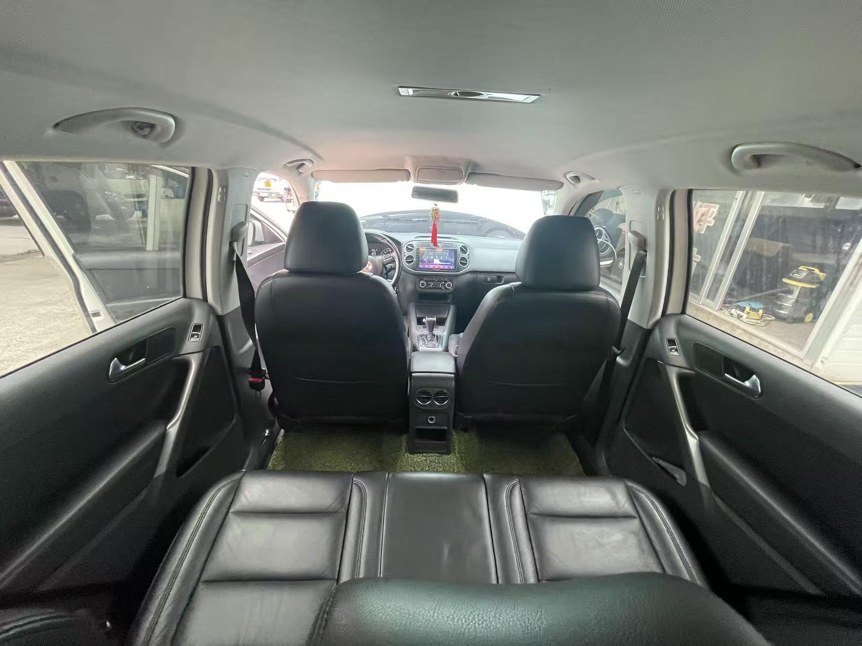Volkswagen Tiguan 2010 thumb 9