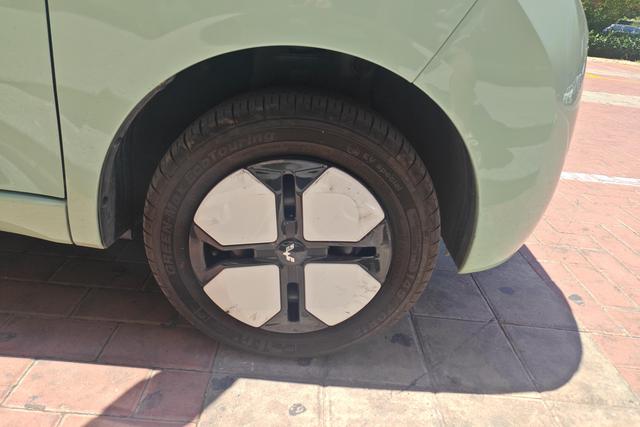 Wuling Mini EV 2024 thumb 2