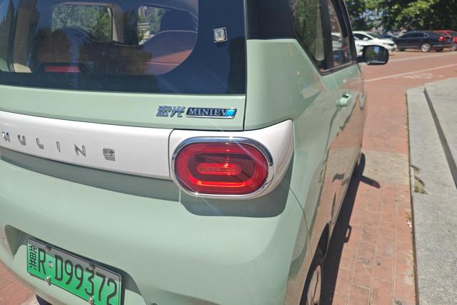Wuling Mini EV 2024 thumb 7