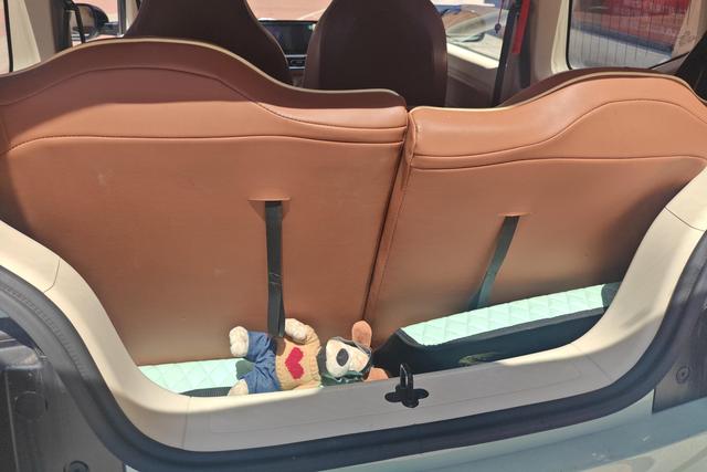 Wuling Mini EV 2024 thumb 10