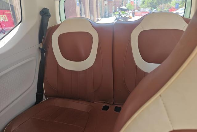 Wuling Mini EV 2024 thumb 12