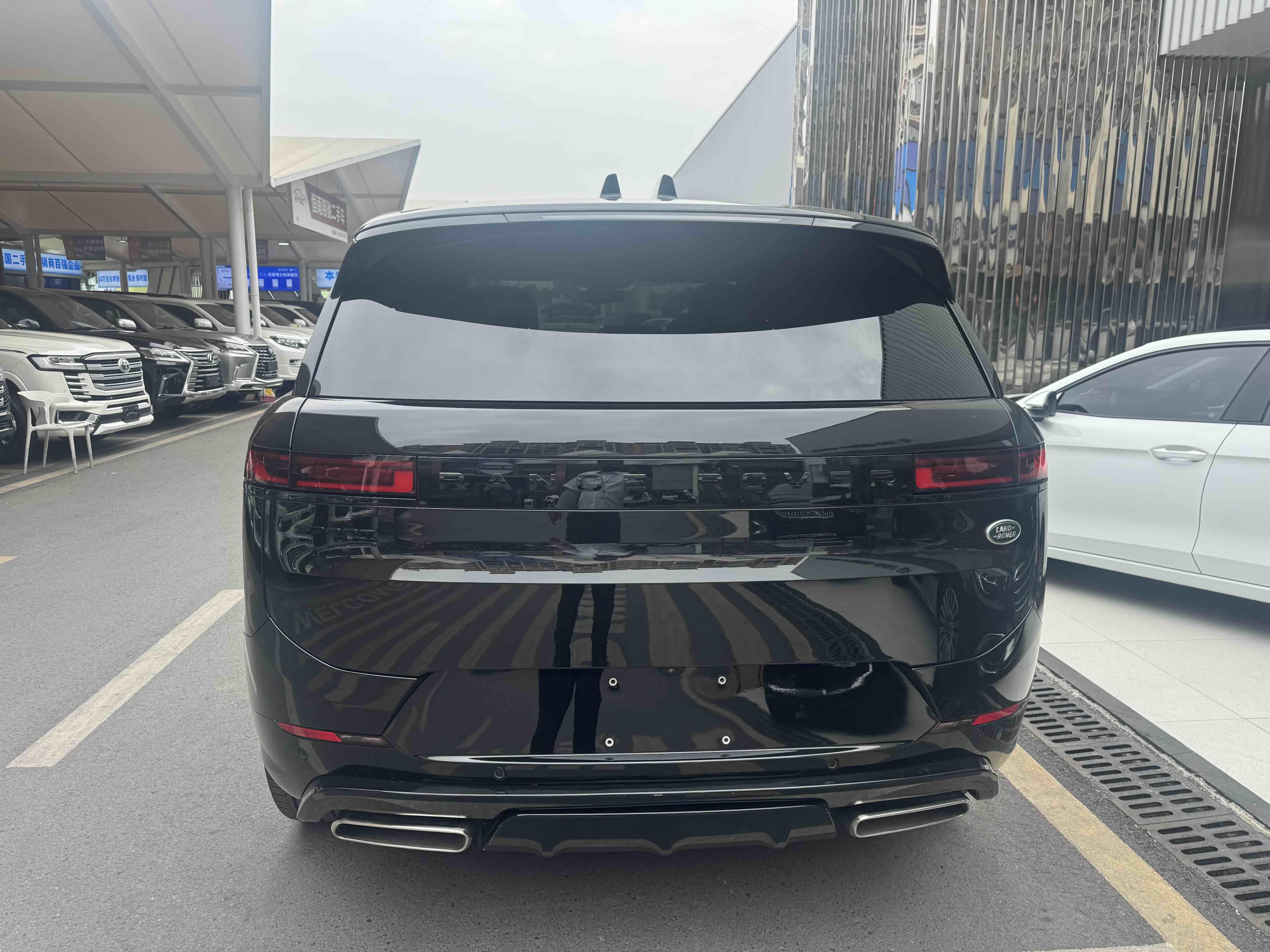 Land Rover Range Rover Sport 2026 thumb 2