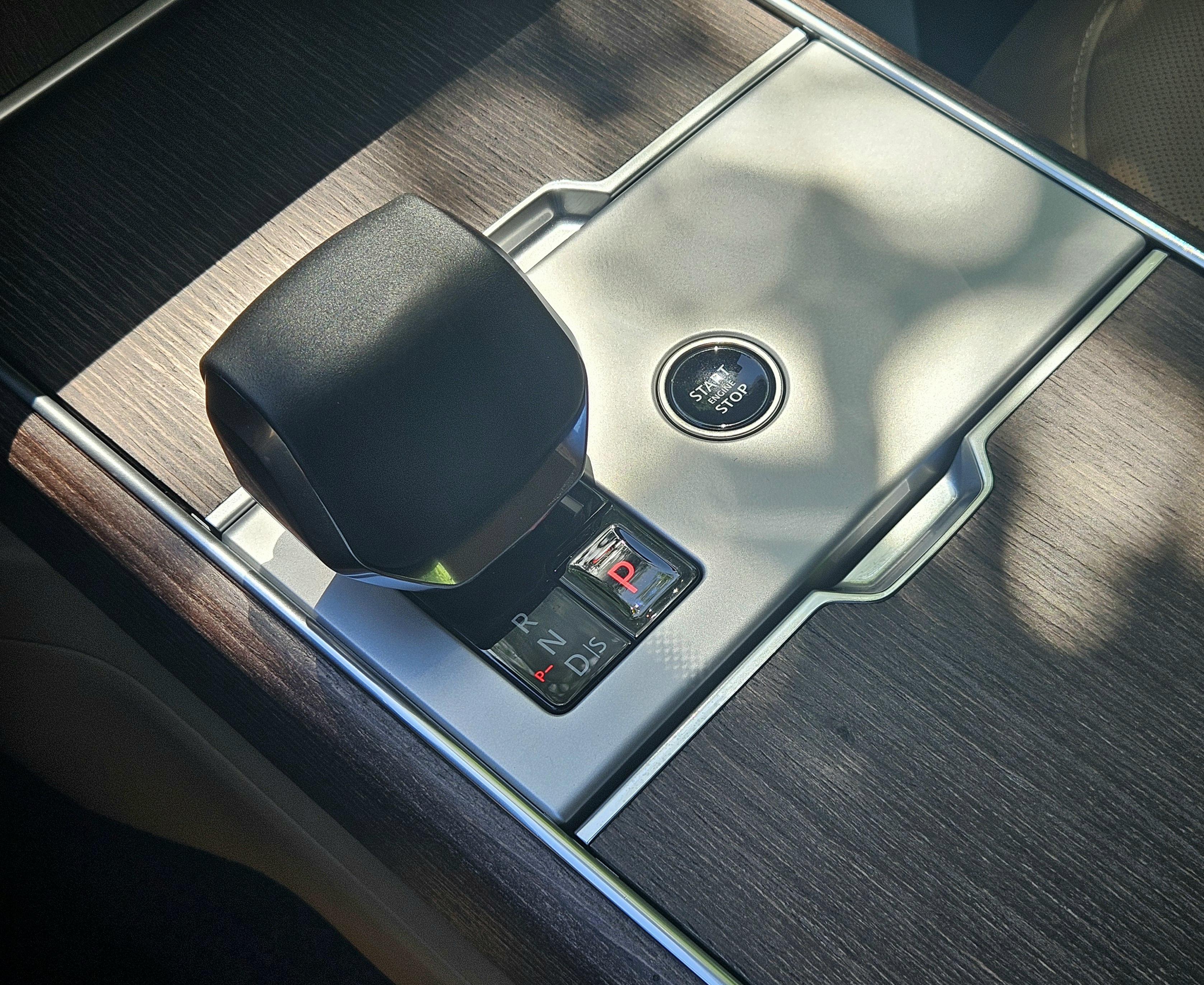 Land Rover Range Rover 2024 thumb 6