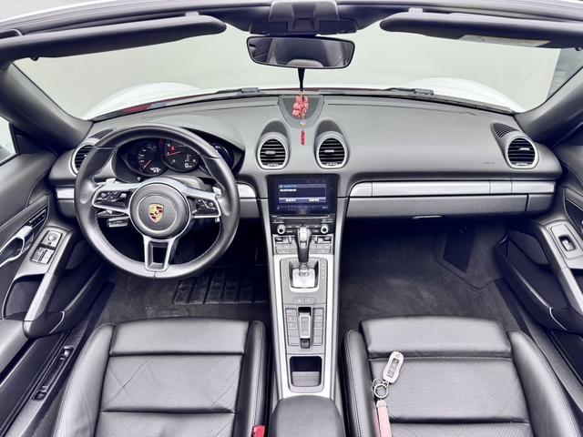 Porsche 718 2018 thumb 12