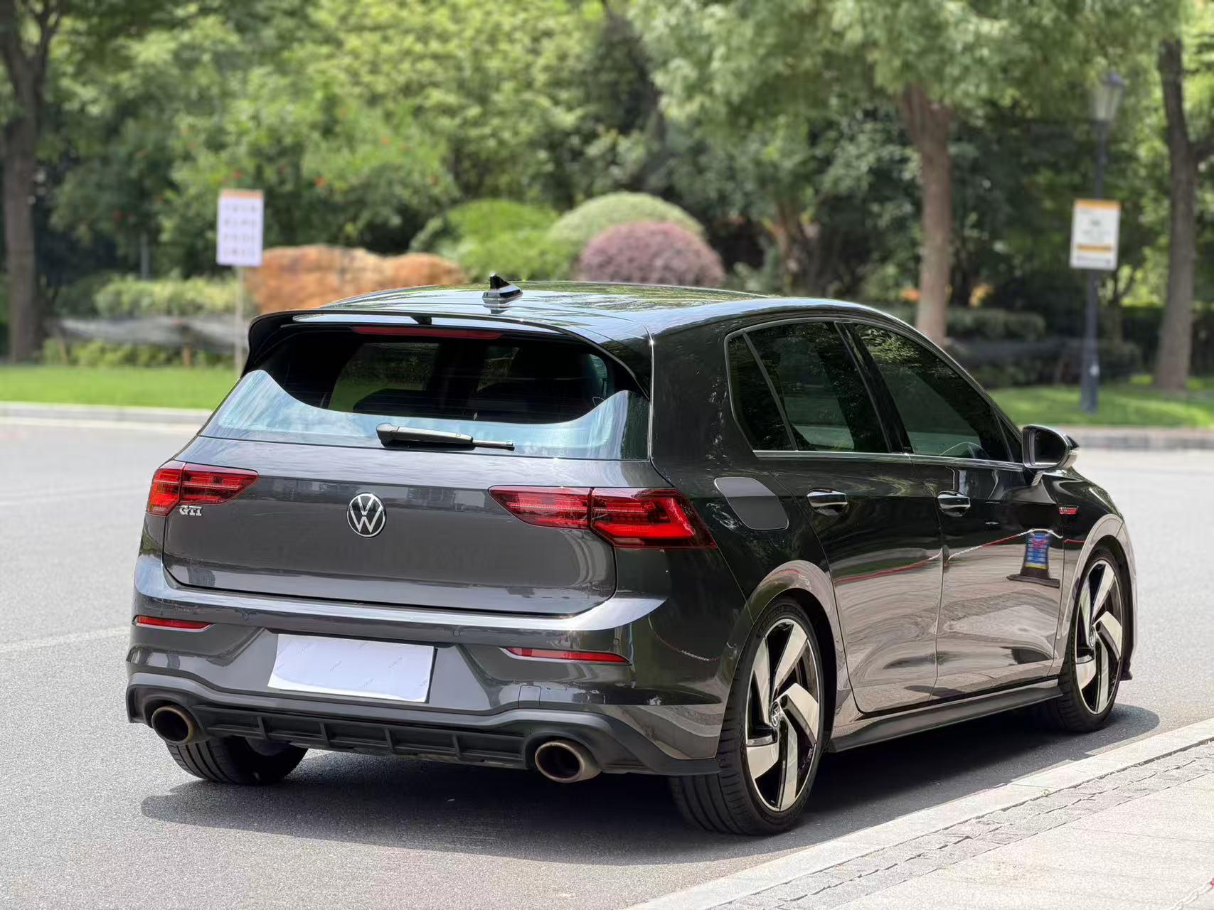 Volkswagen Golf GTI 2023 thumb 3