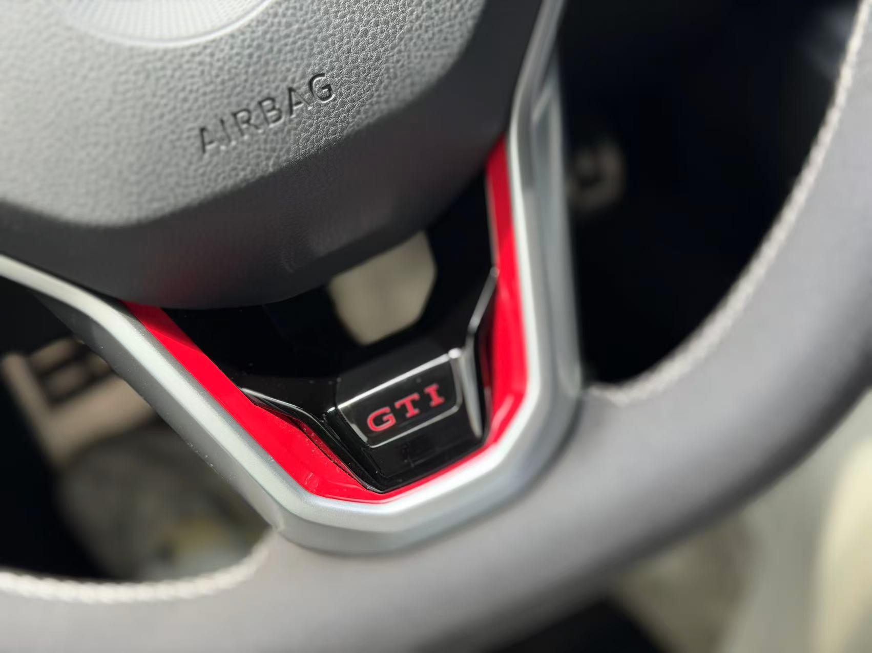 Volkswagen Golf GTI 2023 thumb 9