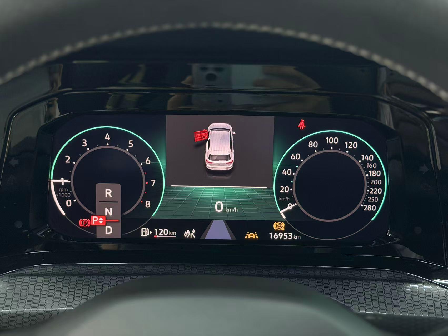 Volkswagen Golf GTI 2023 thumb 12