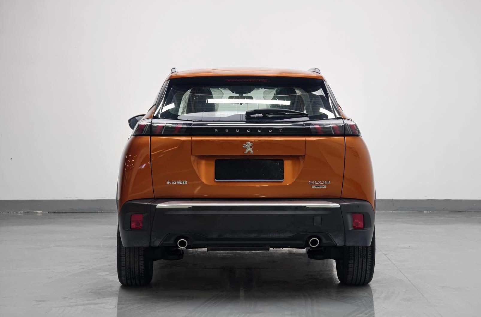 Peugeot 2008 2022 thumb 3