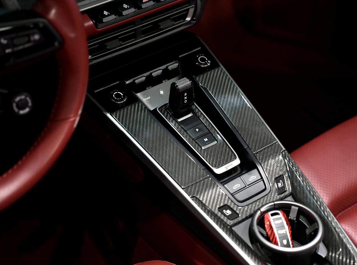 Porsche 911 2020 thumb 12