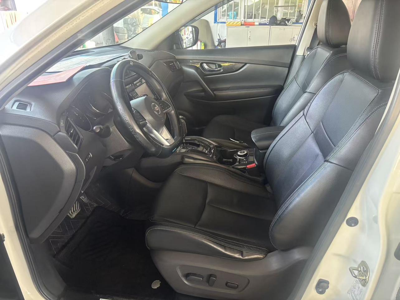 Nissan X-Trail 2017 thumb 6