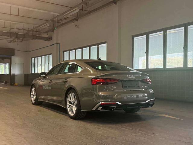 Audi A5 2024 thumb 2