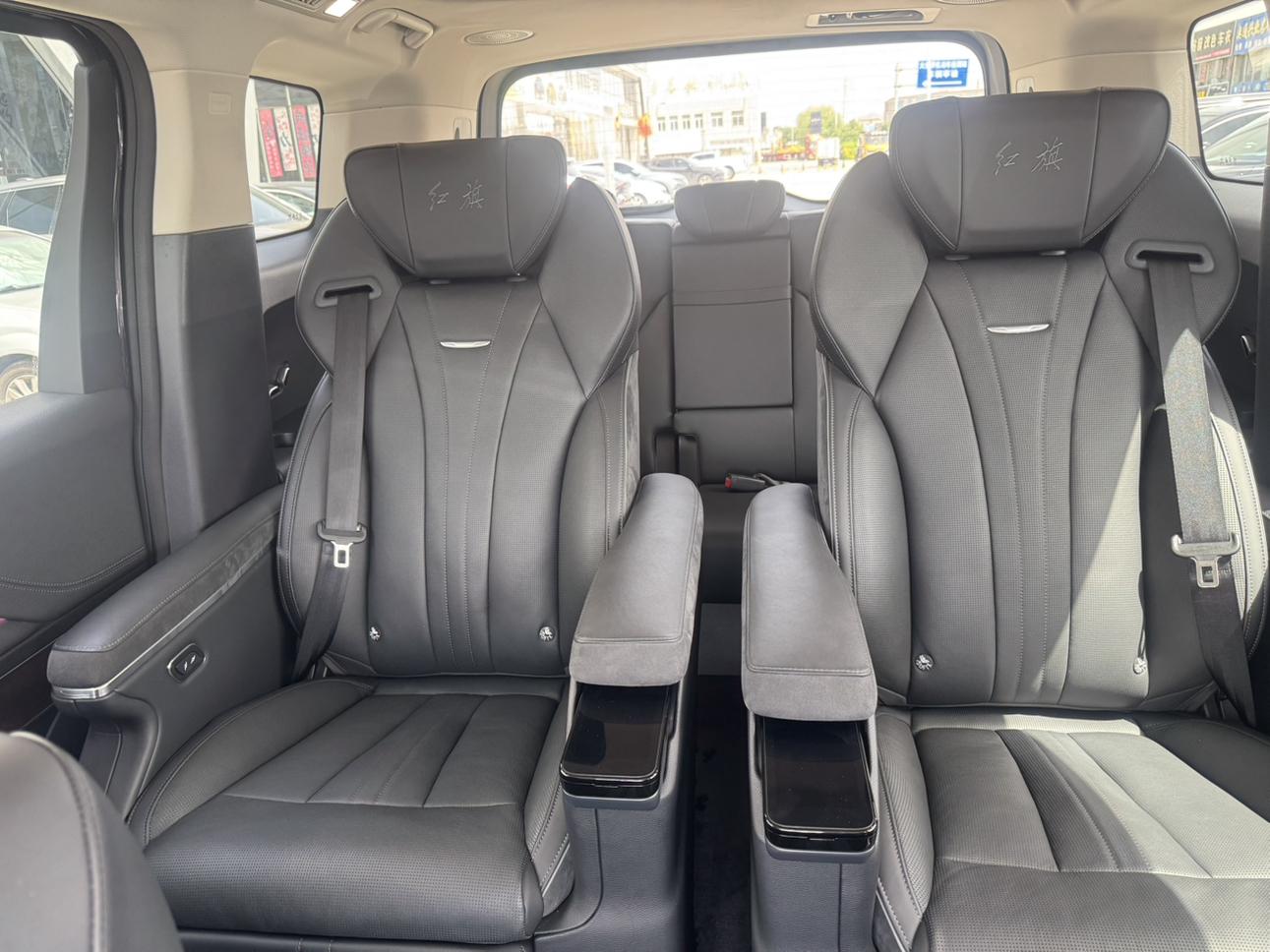 Hongqi HQ9 PHEV 2024 thumb 9