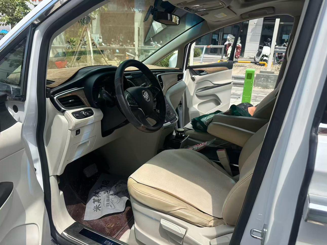 Buick GL8 2017 thumb 6