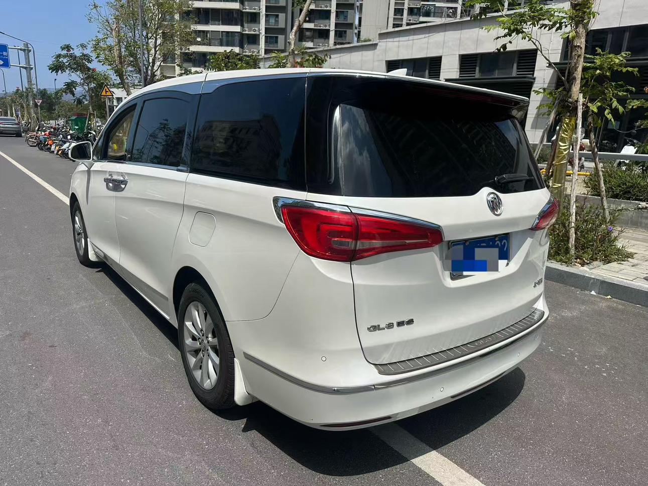 Buick GL8 2017 thumb 10