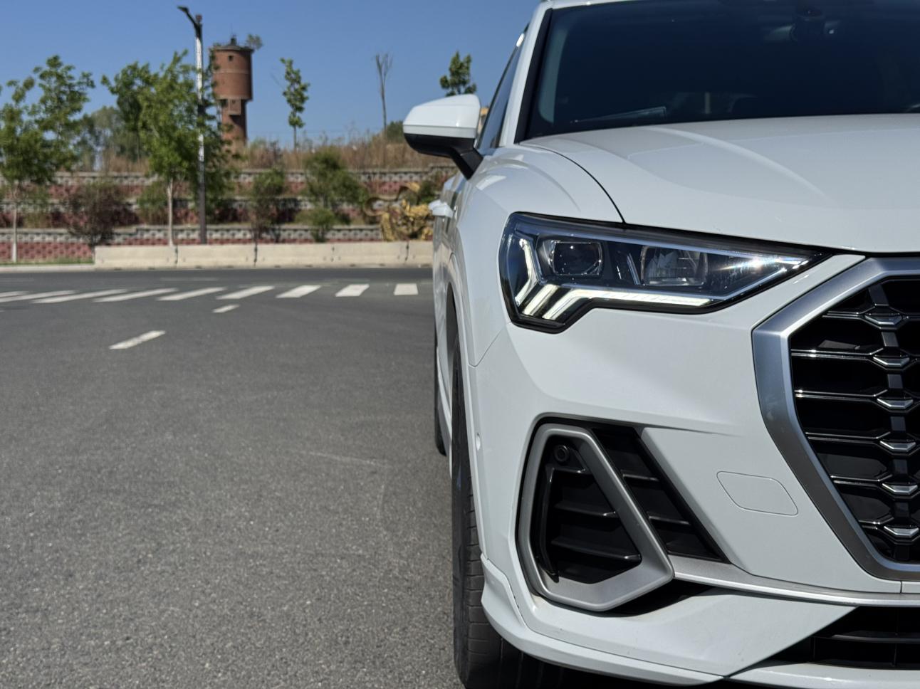 Audi Q3 2022 thumb 2