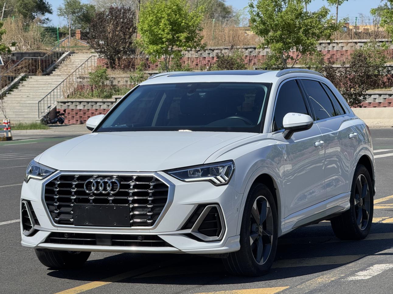 Audi Q3 2022 thumb 8