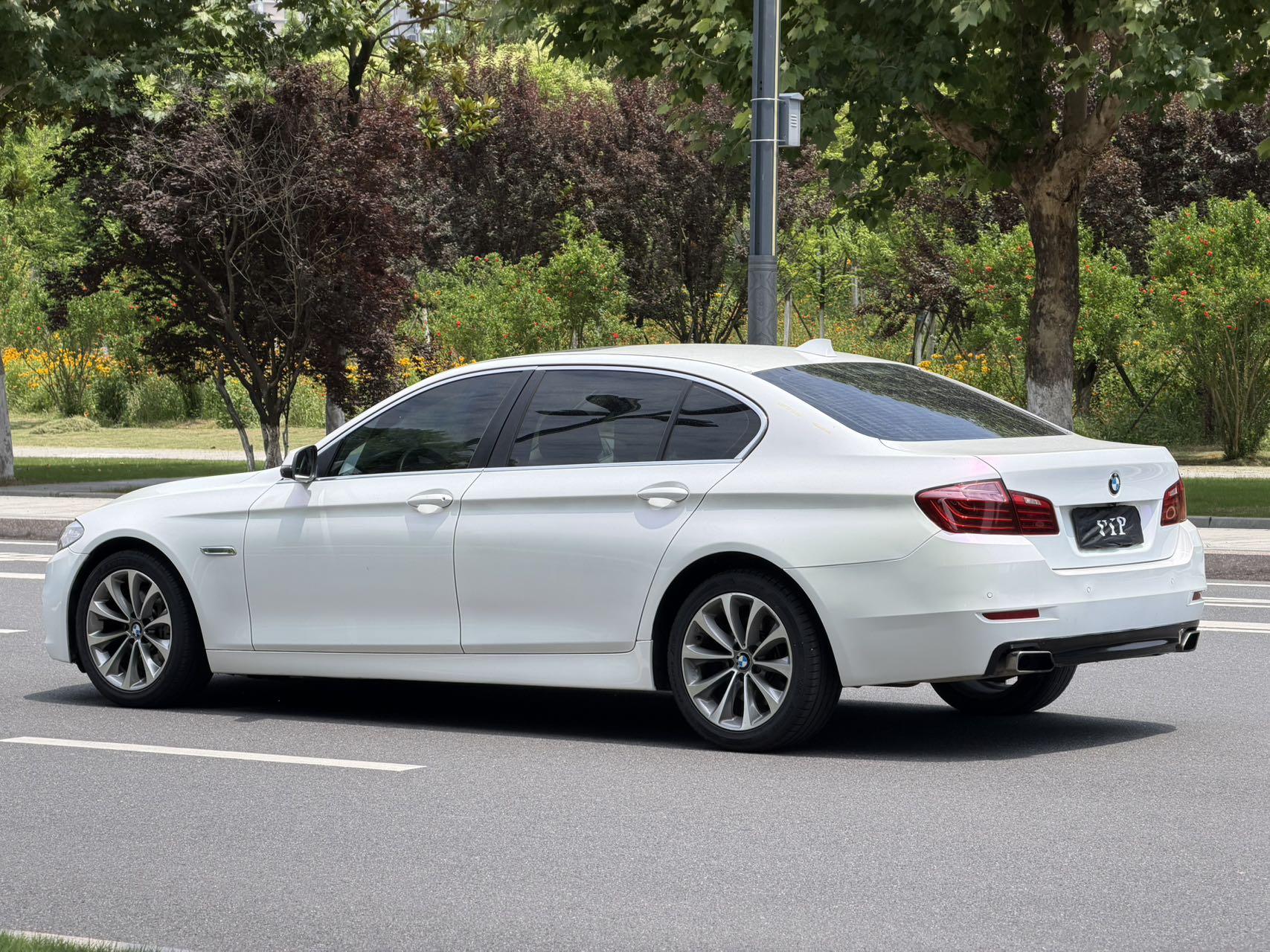 BMW 5 серии 2014 thumb 3