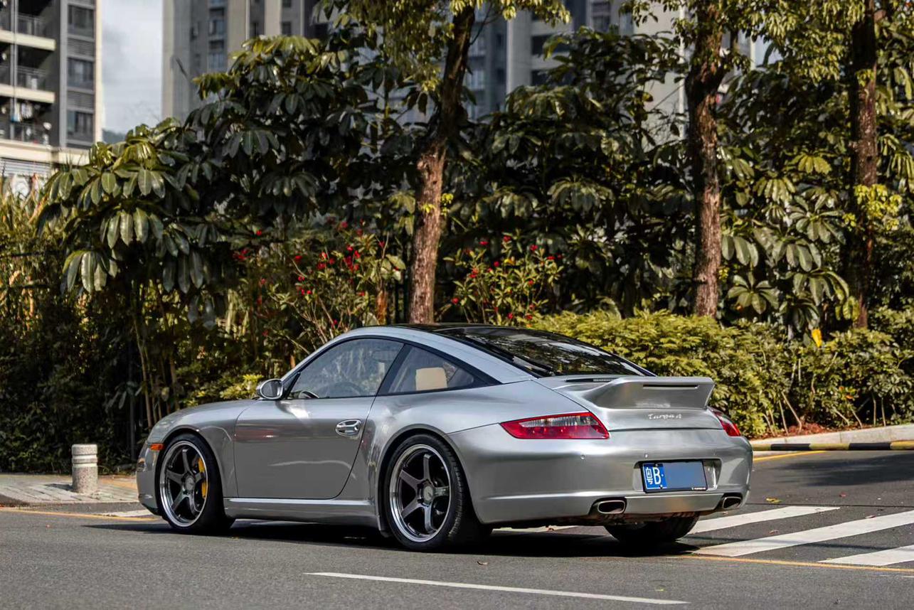 Porsche 911 2006 thumb 2