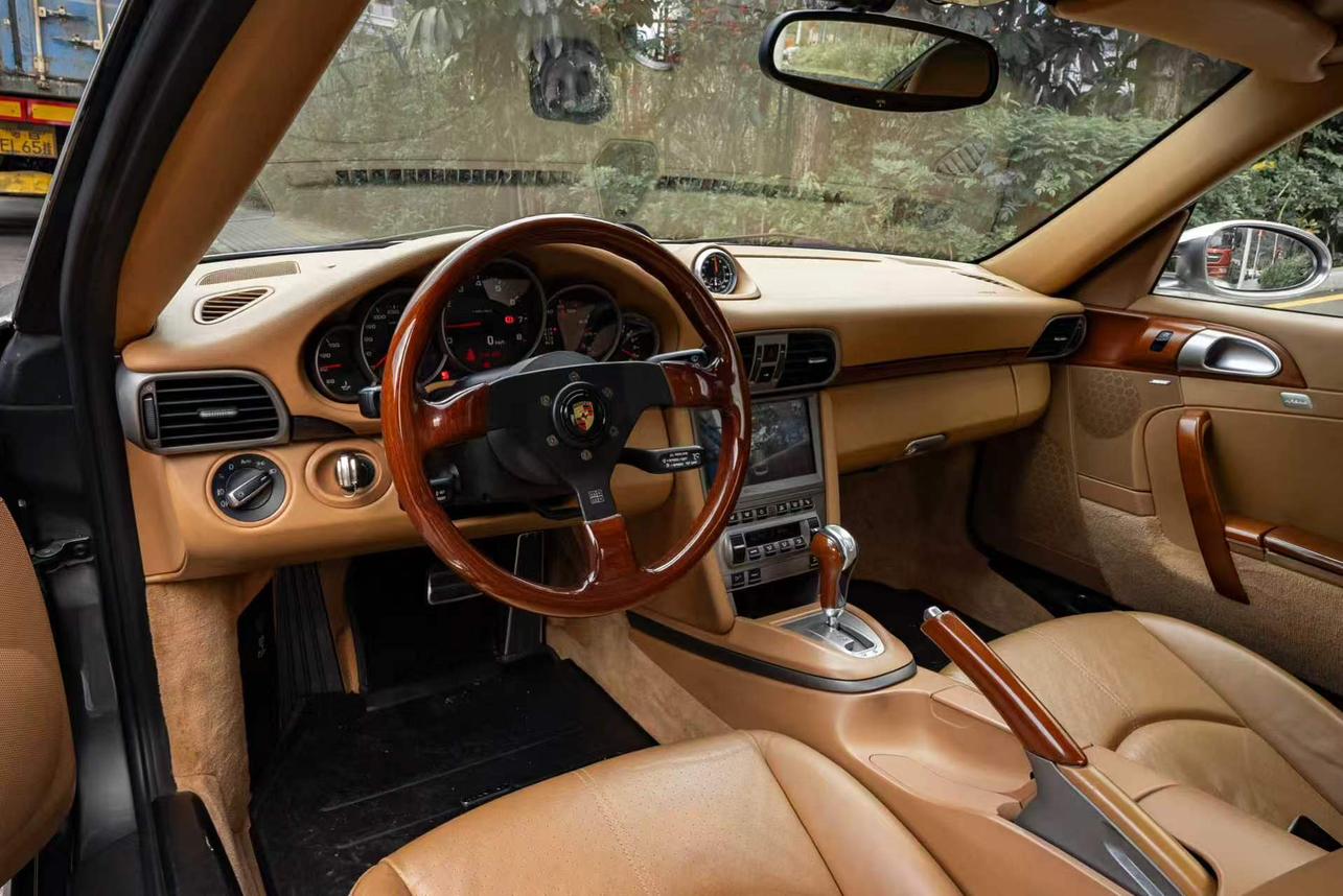 Porsche 911 2006 thumb 8