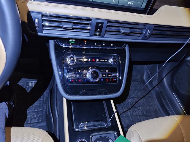 Lincoln Aviator 2022 thumb 12