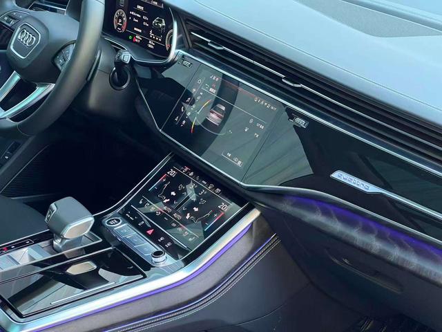 Audi Q8 2024 thumb 6