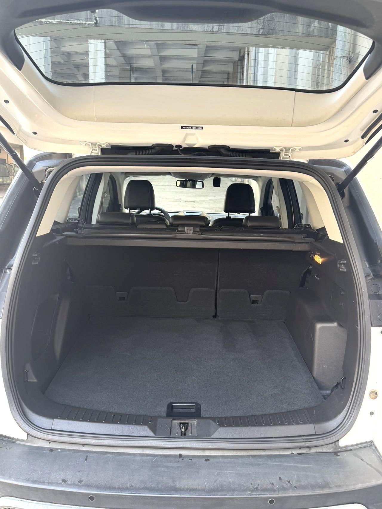 Ford Kuga 2015 thumb 9