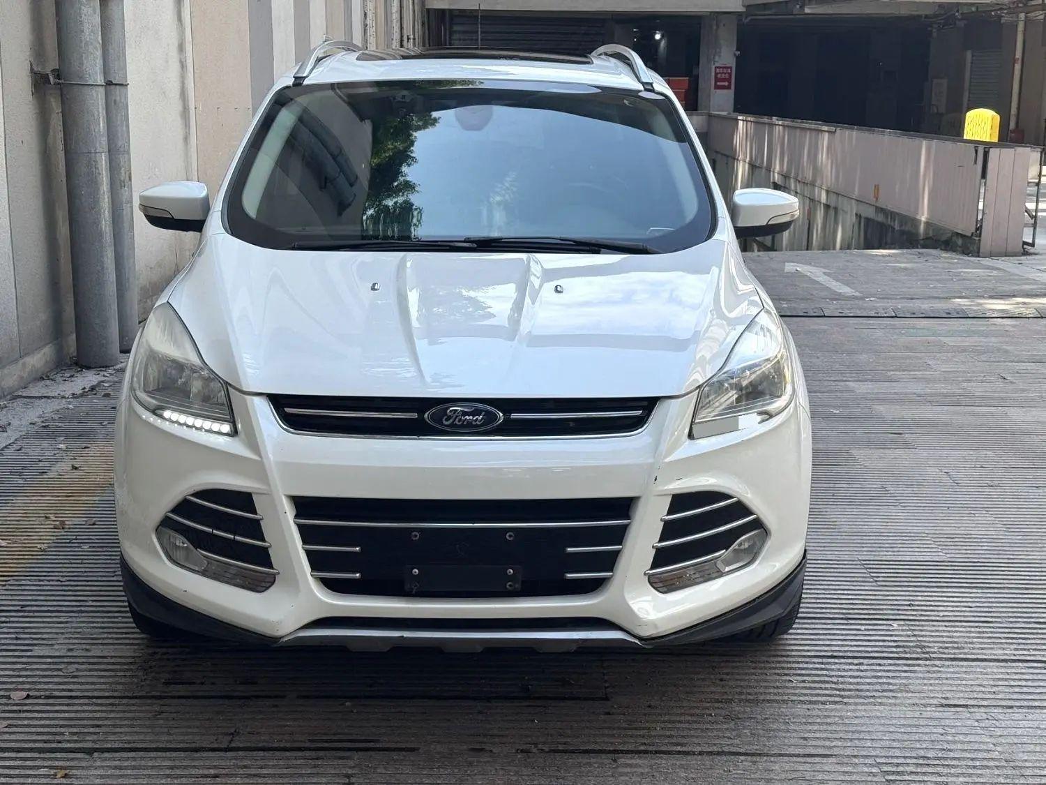 Ford Kuga 2015 thumb 11