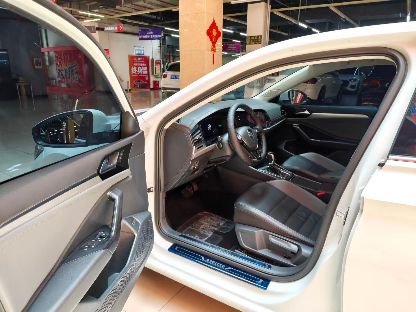 Volkswagen Sagitar 2021 thumb 6