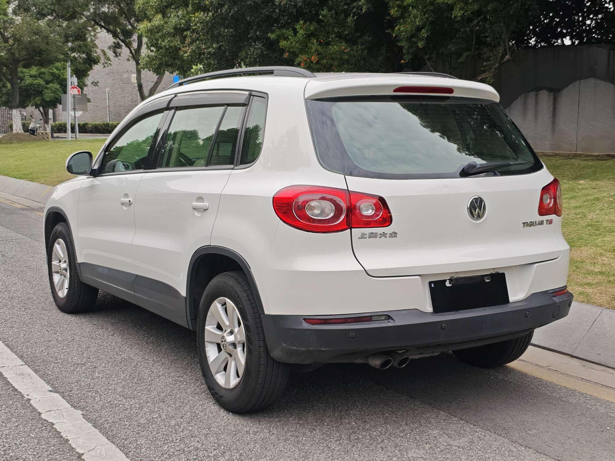 Volkswagen Tiguan 2012 thumb 3