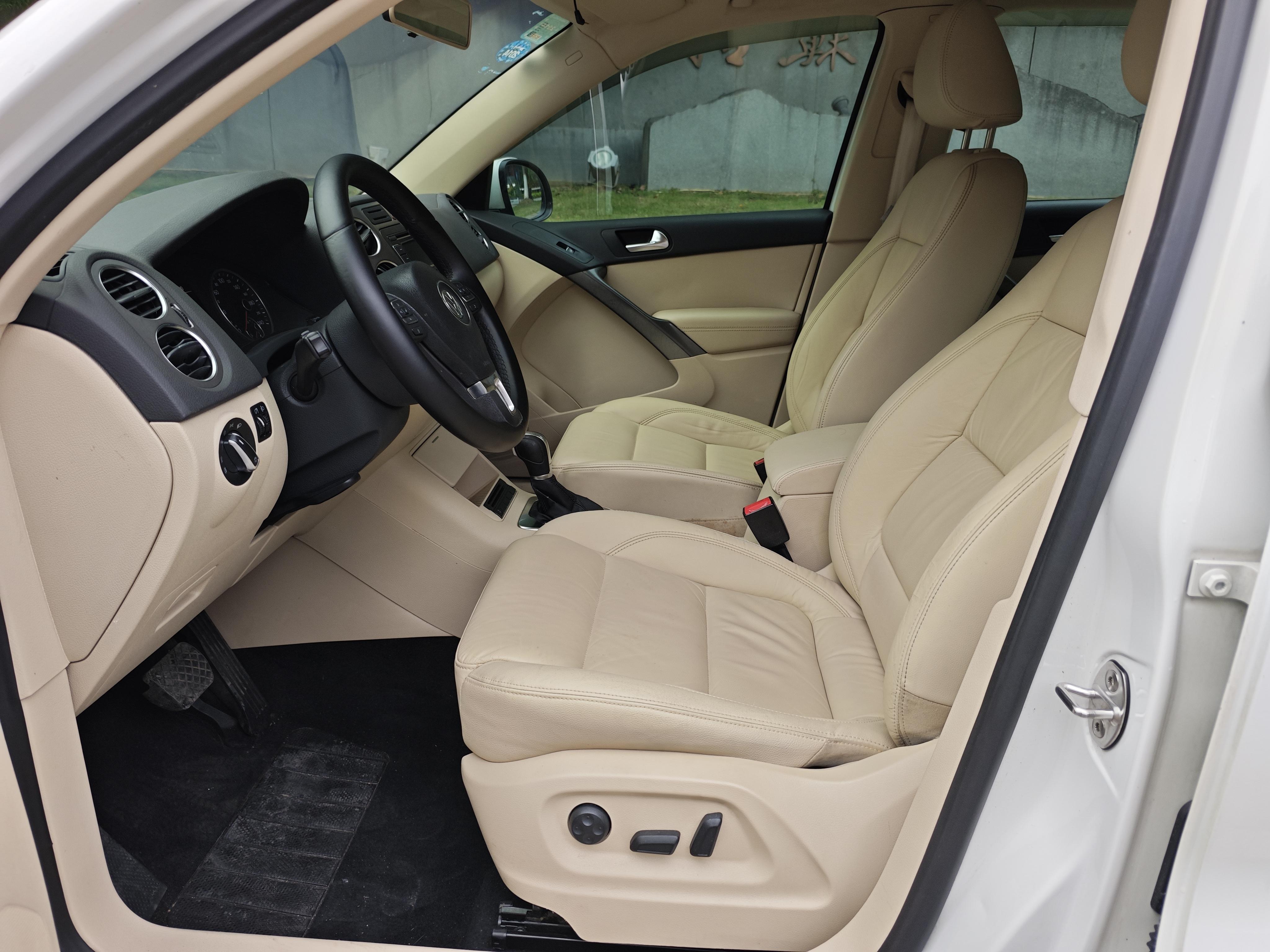 Volkswagen Tiguan 2012 thumb 11