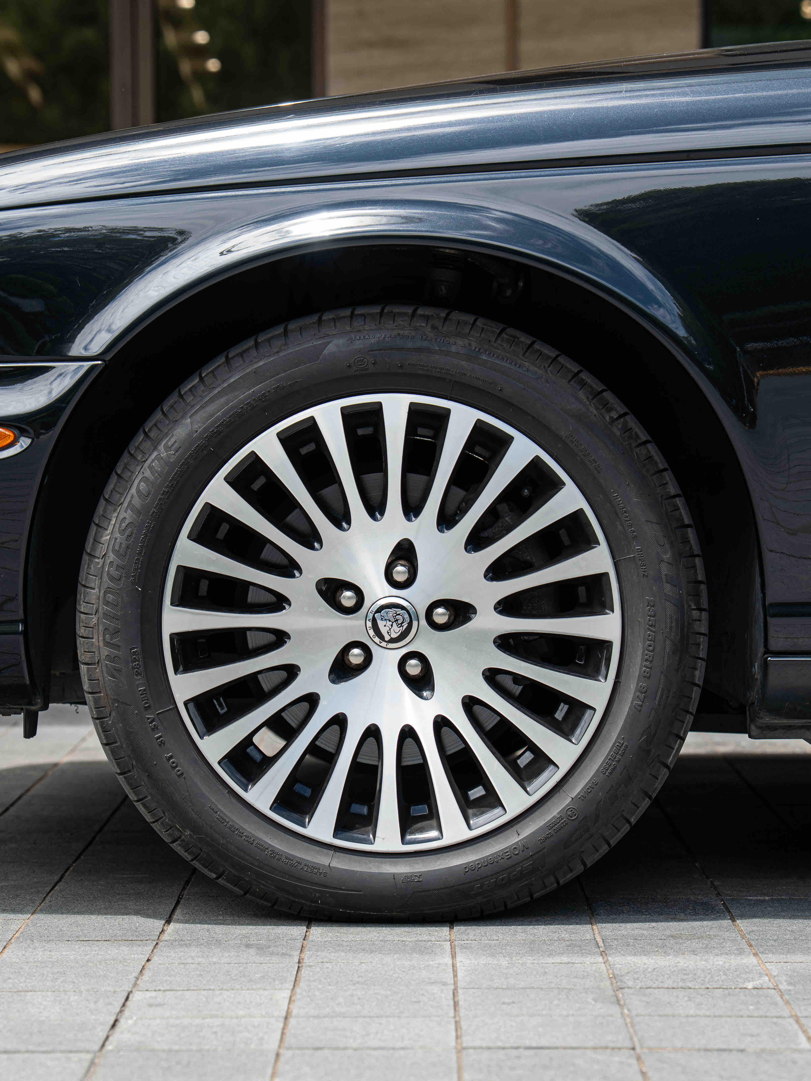 Jaguar XJ 2005 thumb 4