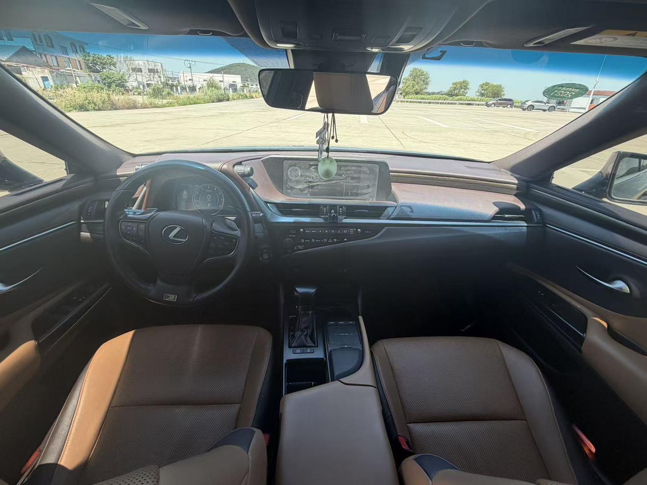 Lexus ES 2020 thumb 6