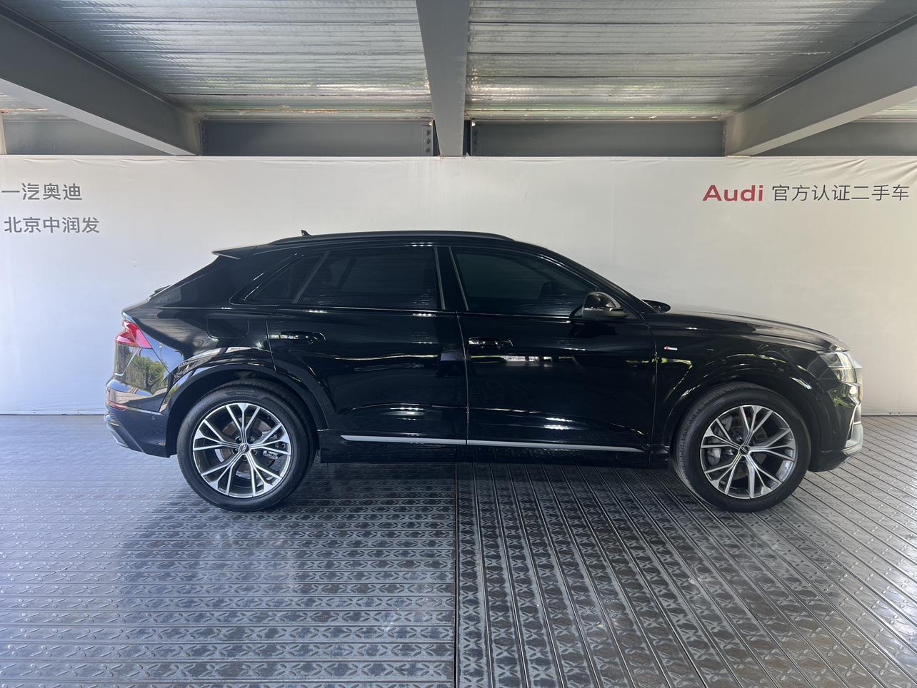 Audi Q8 2022 thumb 4
