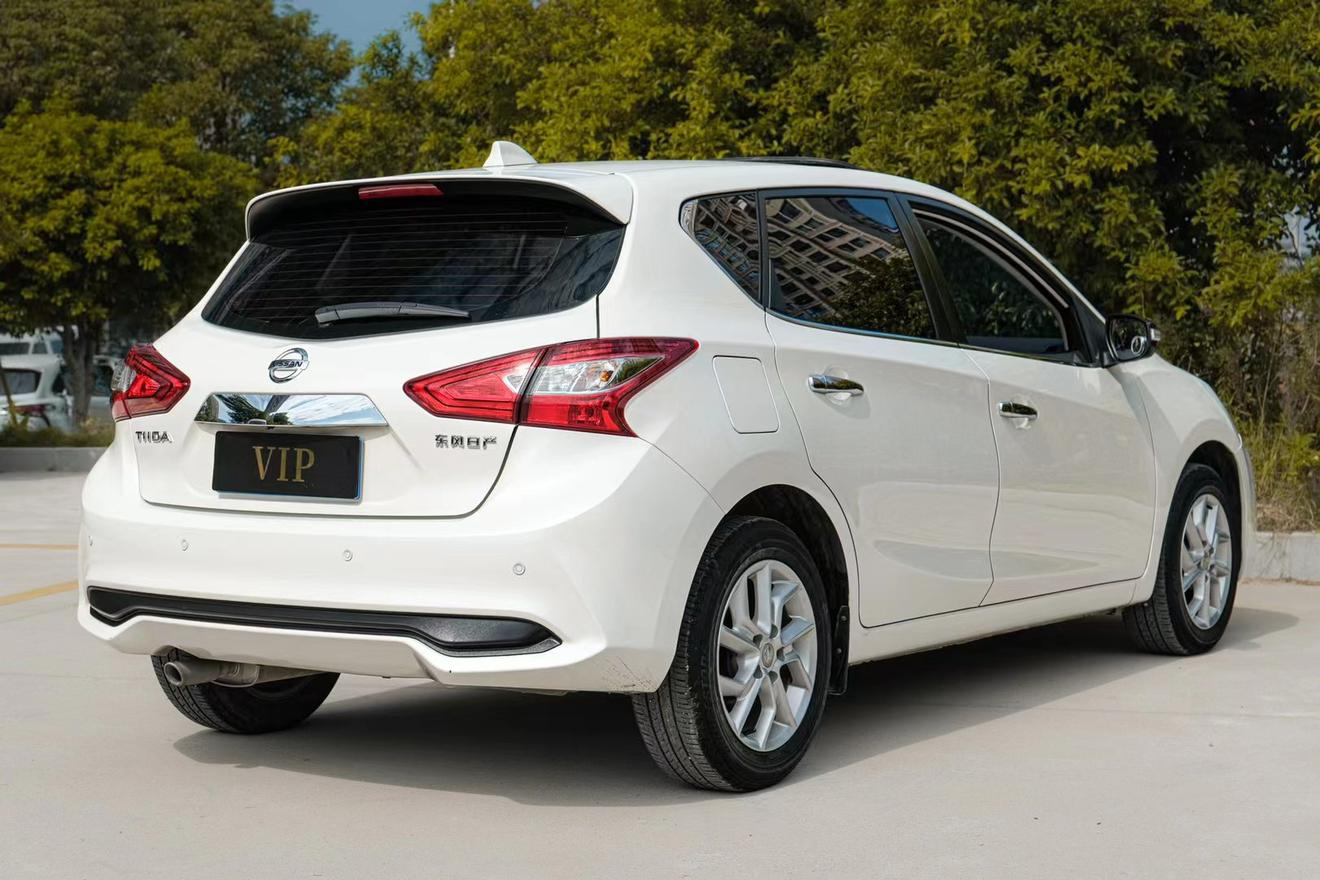 Nissan Tiida 2021 thumb 4