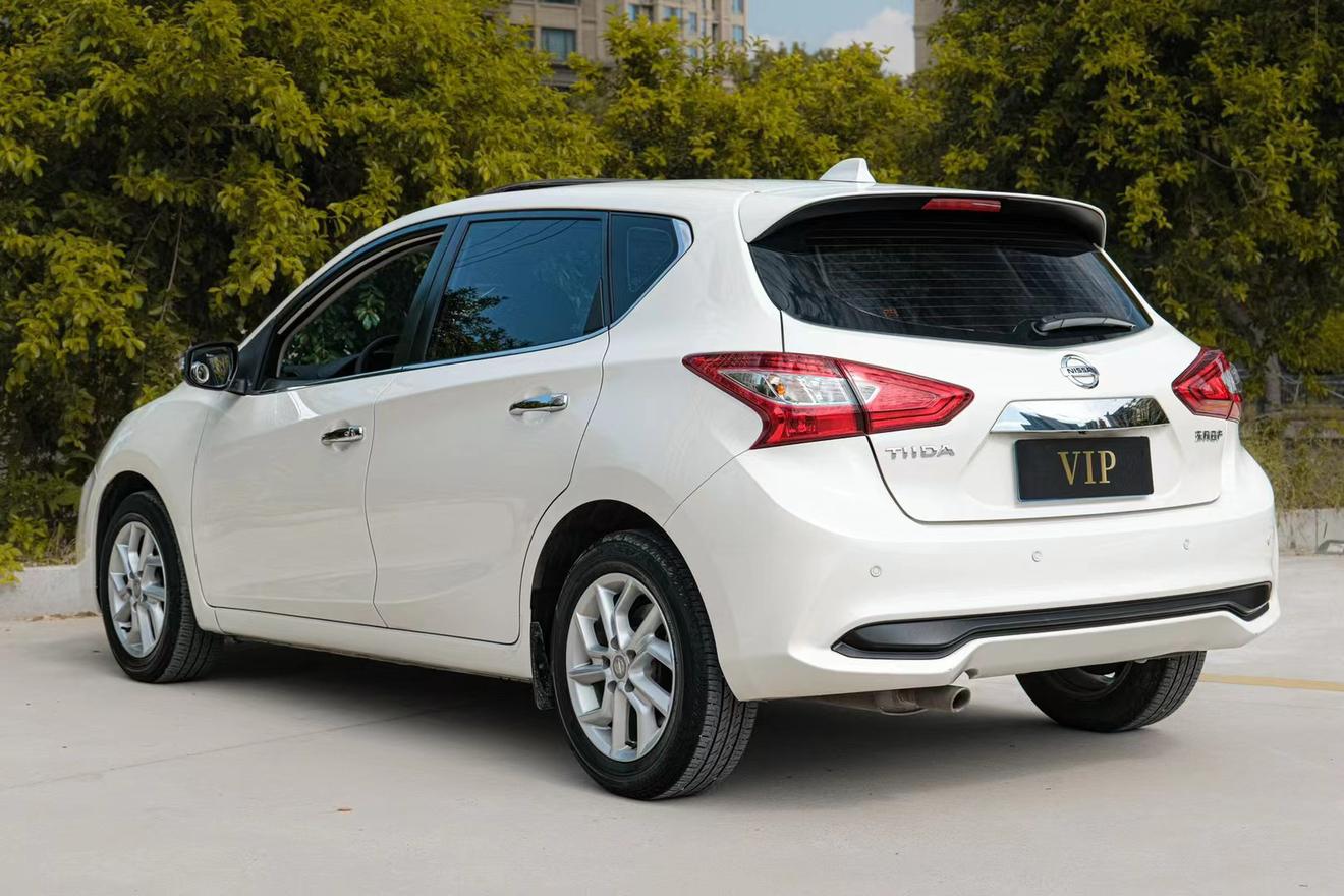 Nissan Tiida 2021 thumb 11