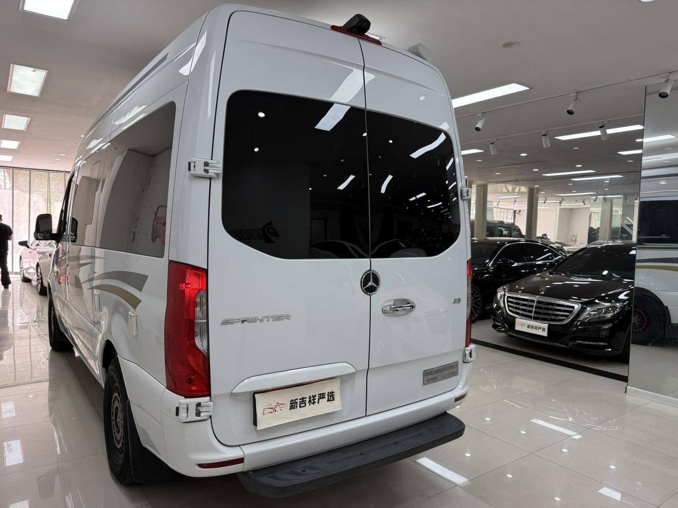 Mercedes-Benz Sprinter 2022 thumb 2