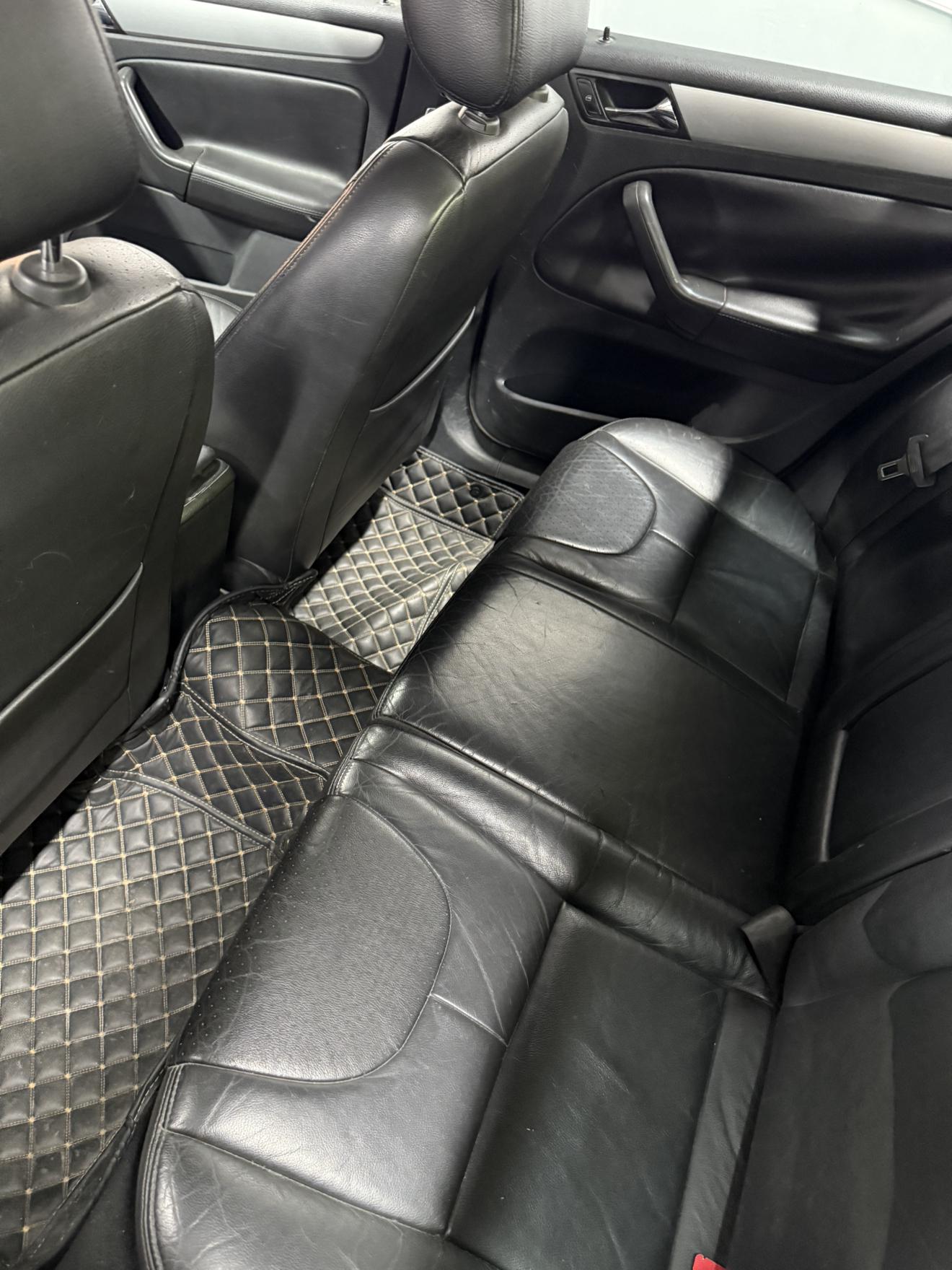 Volkswagen Bora 2011 thumb 8