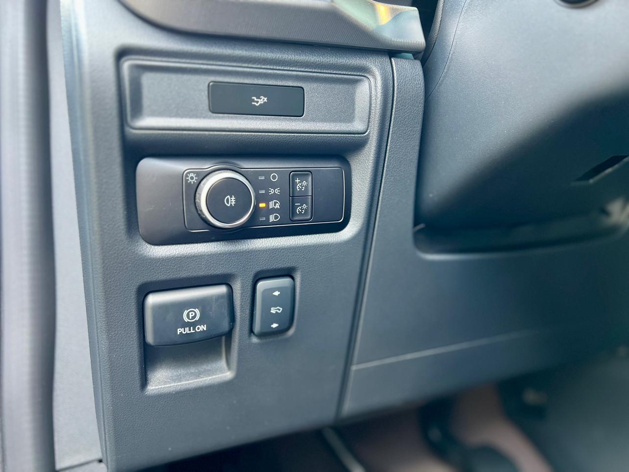 Ford F-150 2023 thumb 12