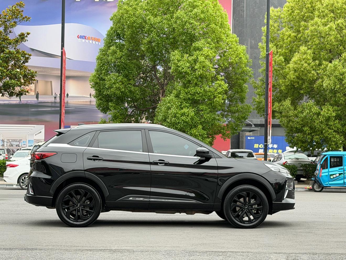 JAC QX PHEV 2023 thumb 5