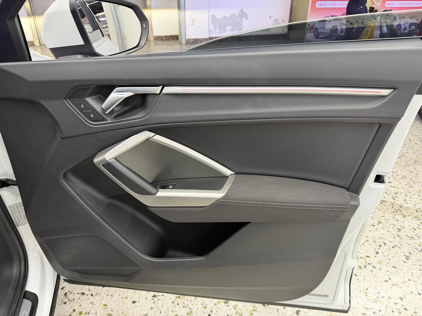 Audi Q3 2022 thumb 6